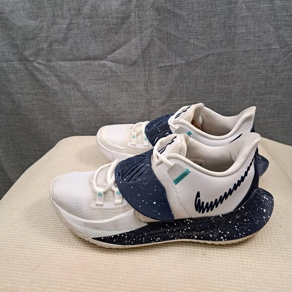 Size 9.5 Men - Nike Kyrie Low 3 Team White Midnight Navy 2020 CW6228-100 - Picture 1 of 12